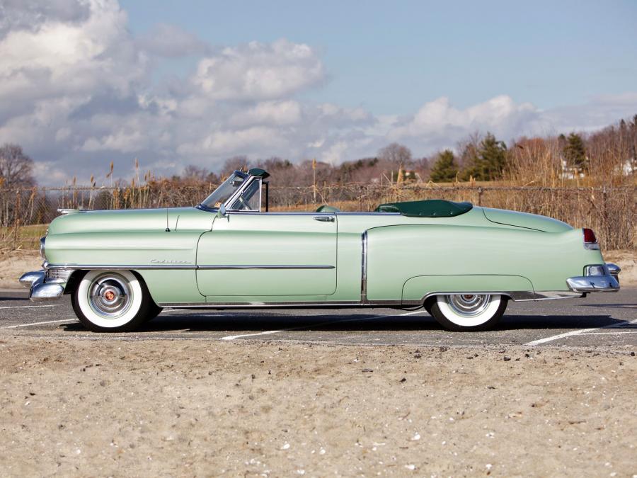  Cadillac Series 62 Convertible 1951 года  (фото 4 из 21)